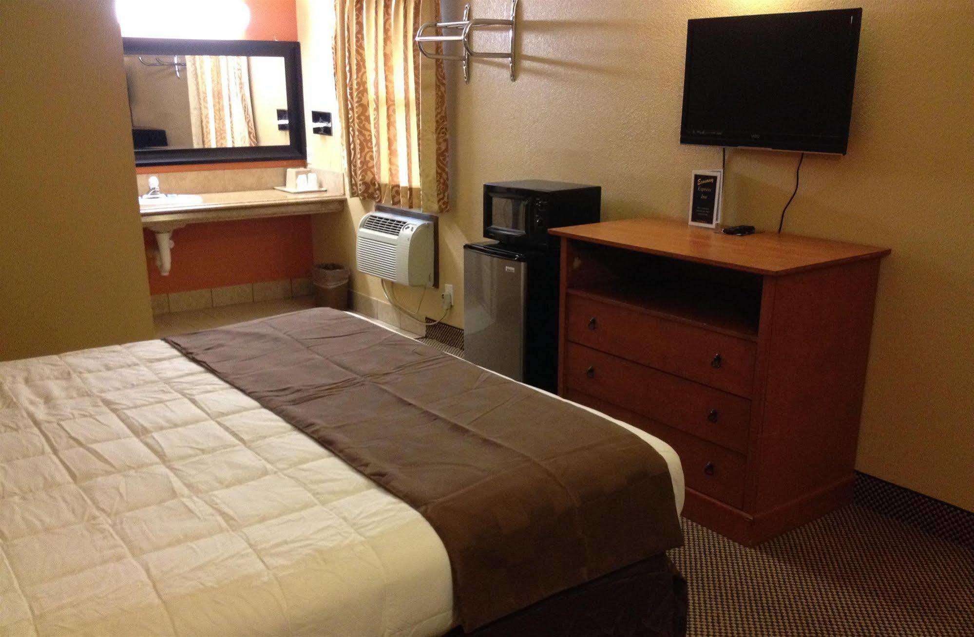 Economy Express Inn Henryetta ภายนอก รูปภาพ